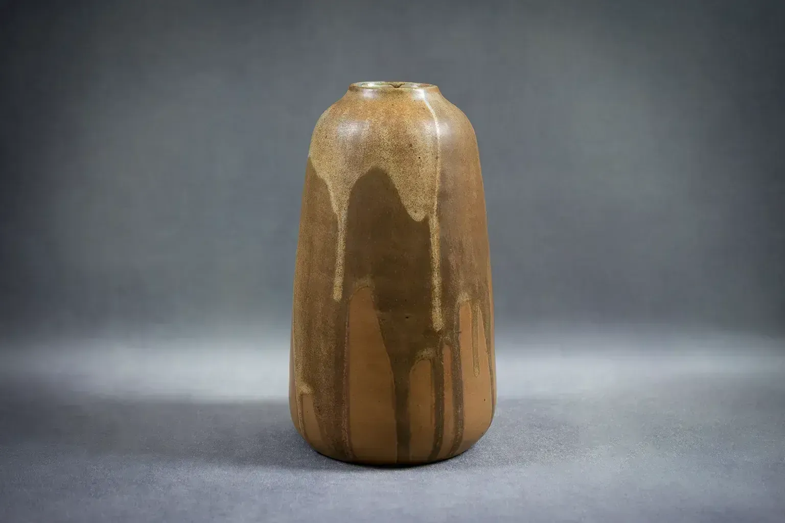 Vase Léon Pointu en grès émaillé photo furniture