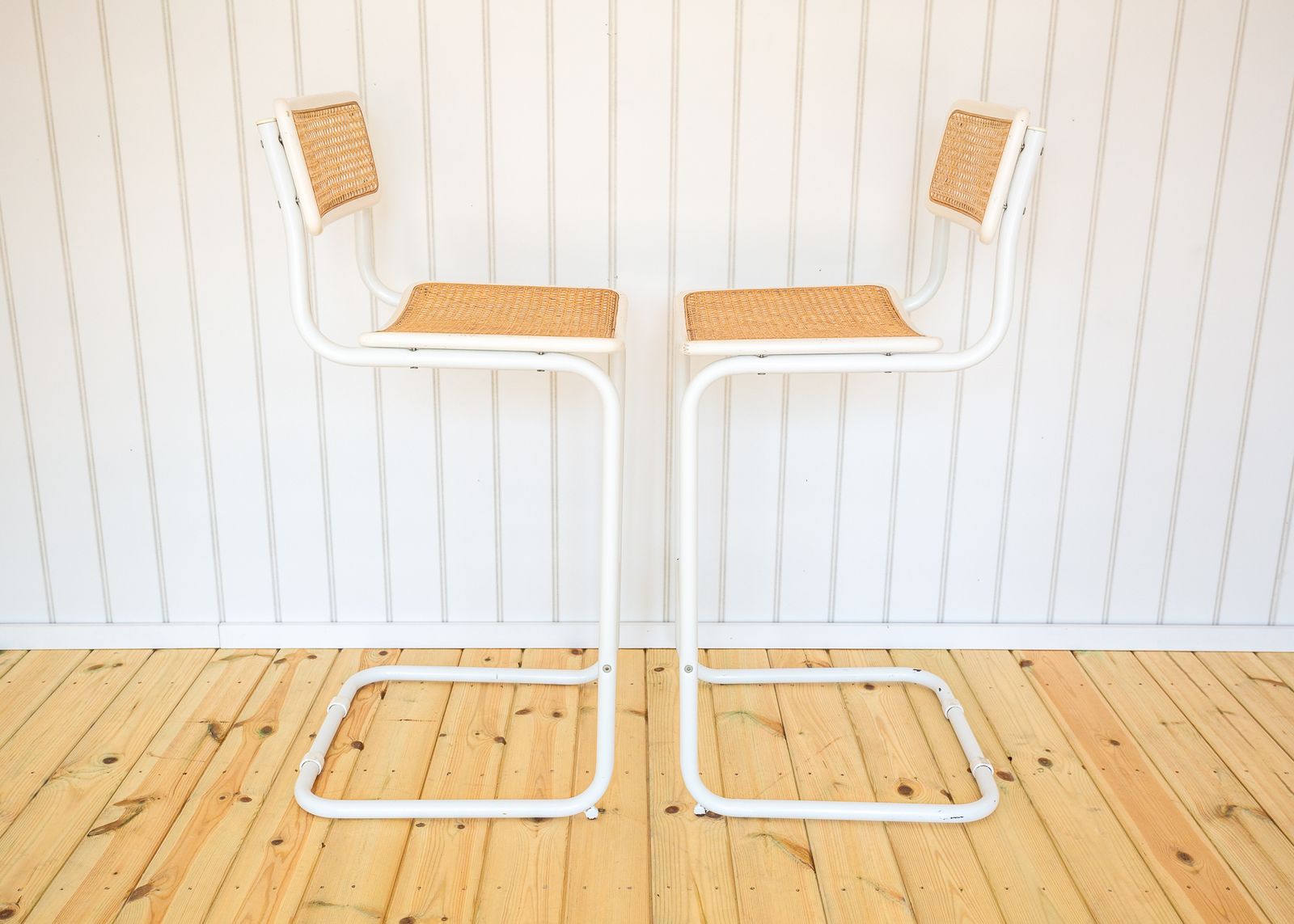 photo vintage 2 White Cesca Barstools Marcel Breuer B64 S64 Bauhaus Rattan Bar Chair Mcm 1970s Pair Bar Stools Bar Chairs Mid Century