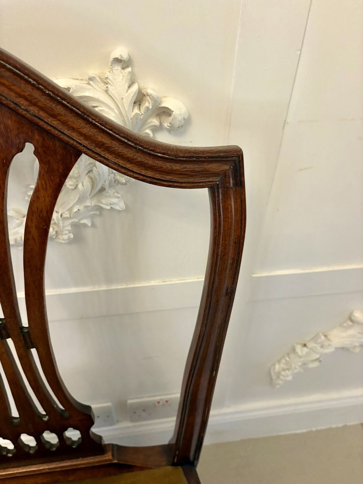 Quality Set Of 12 Antique Mahogany Hepplewhite Style Dining Chairs photo 5300.0