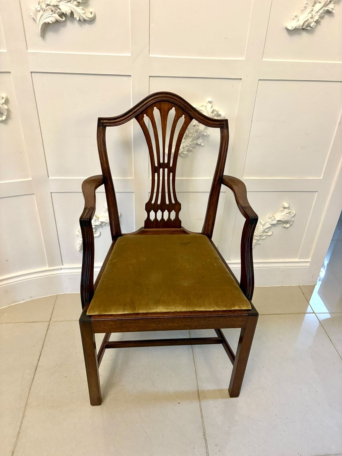 photo furniture Quality Set Of 12 Antique Mahogany Hepplewhite Style Dining Chairs
