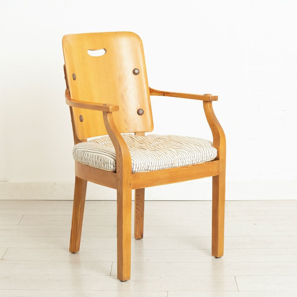 photo vinterior Set Of 8 Swedish Pine Sportstuga Mobler Chairs In The Manner Of Axel Hjorth, With Original Ticking Cushions & Webbing