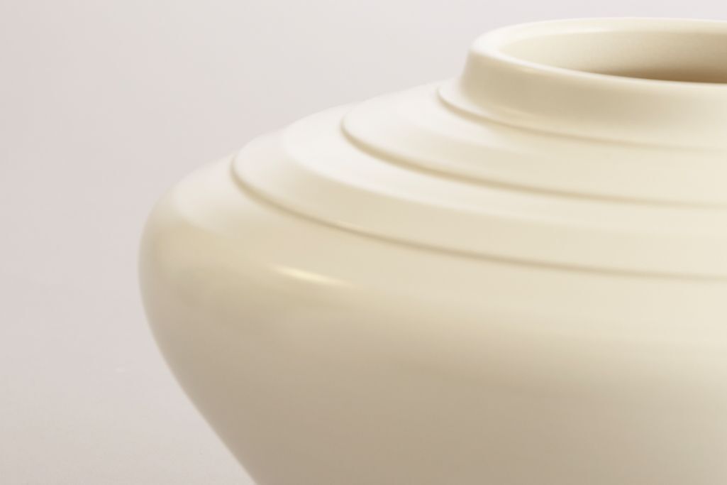 Moonstone Glaze Squat Vase, Shape 3805, By Keith Murray For Wedgwood, England C.1935 photo 785.0