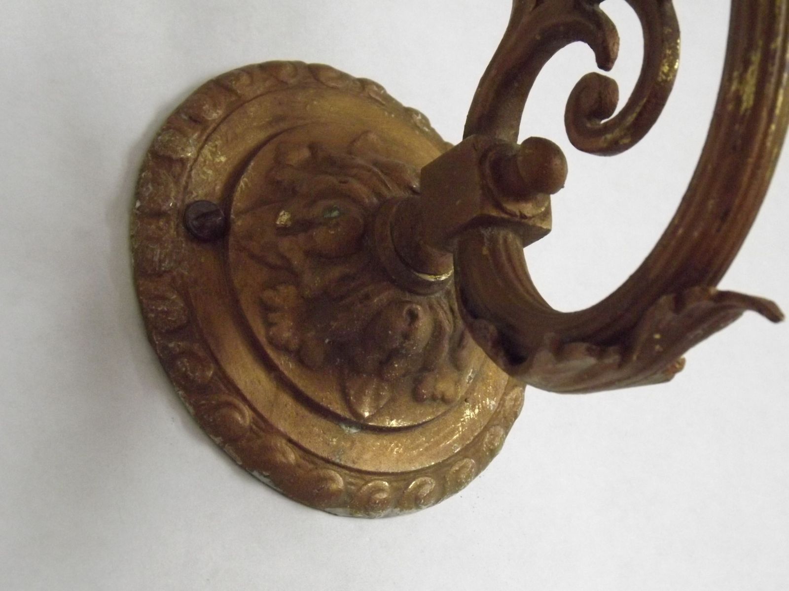 French Art Nouveau Bronze Single Wall Light With White And Pink Frilled Glass Shade photo 140.0