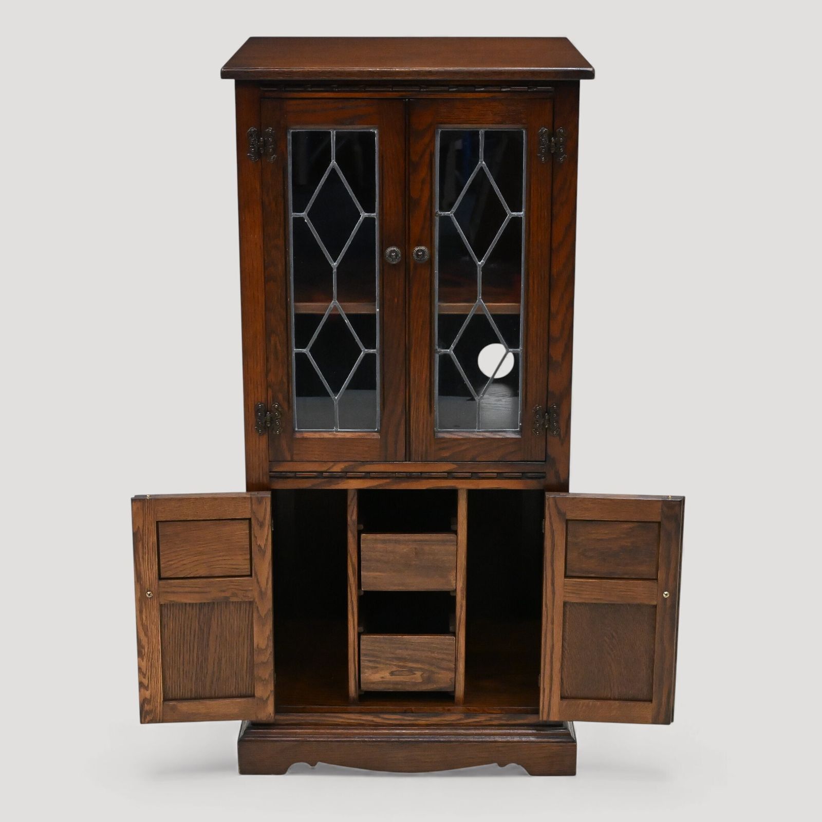 Old Charm Hi Fi/Record Cabinet Tudor Brown Free Uk Delivery photo vinterior
