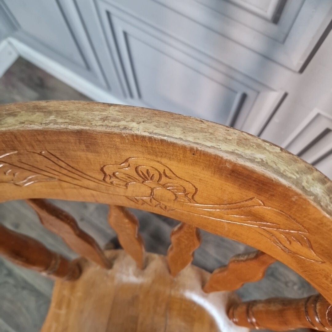 photo vinterior Vintage Dining Chairs Farmhouse Spindle Back – Pair Carved & Turned Wood Retro