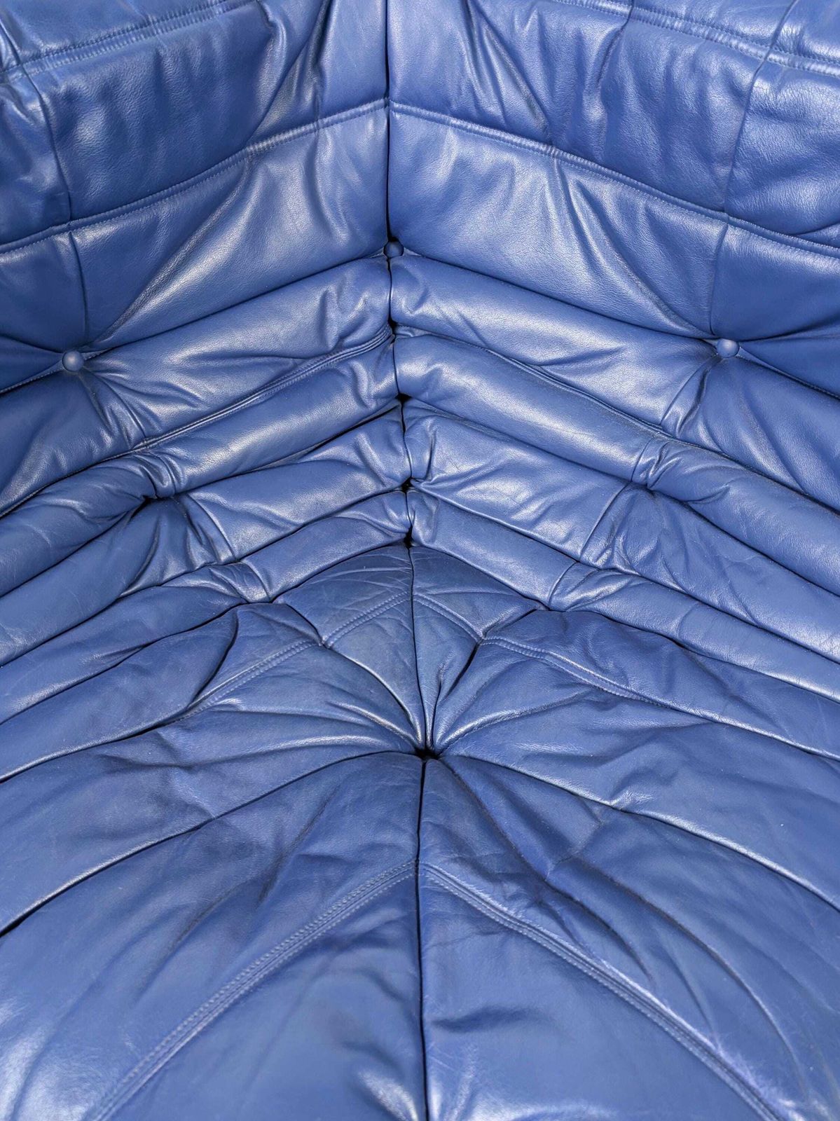 photo vintage Michel Ducaroy Ligne Roset Togo Corner Sofa, French Blue Leather, 1980s