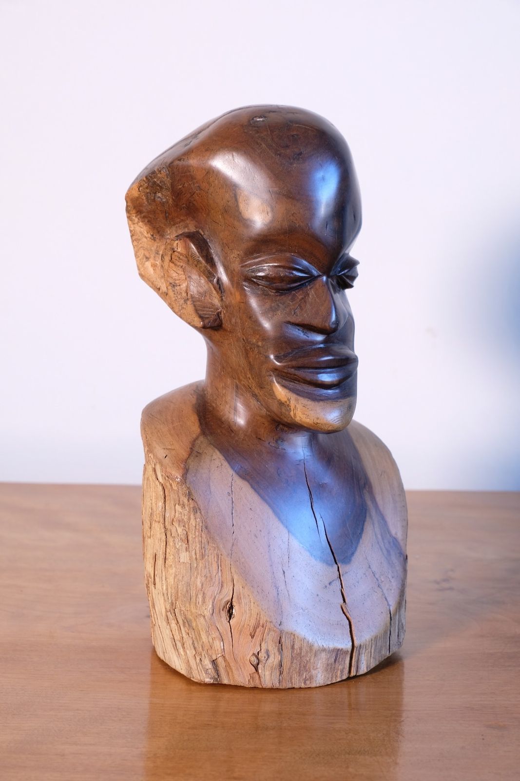 photo vinterior Hand Carved Makonde Wood Bust – East African Tribal Sculpture
