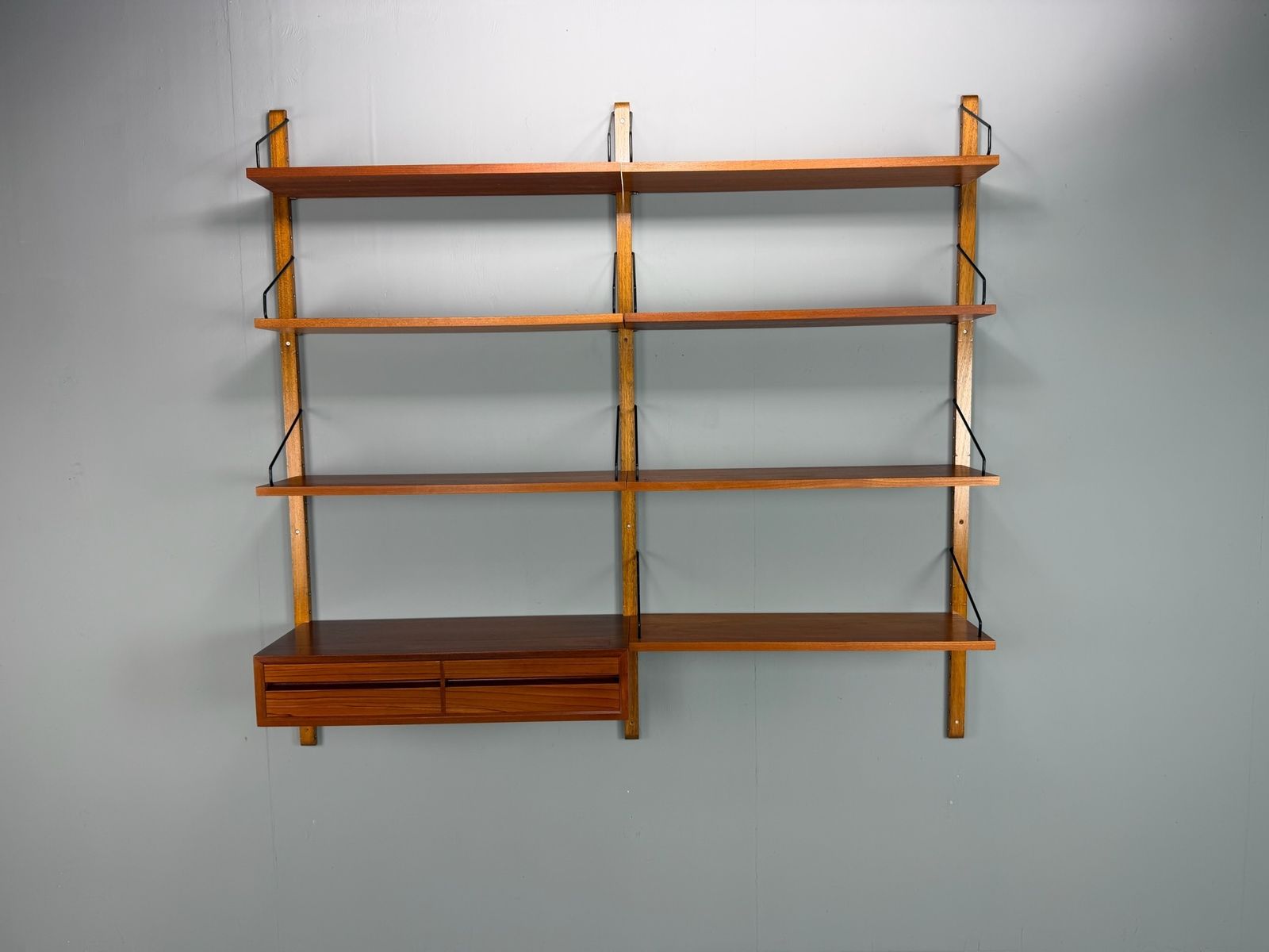 Poul Cadovius Mid  Century Modern Modular Teak Wall Unit Shelving For Cado, 1960