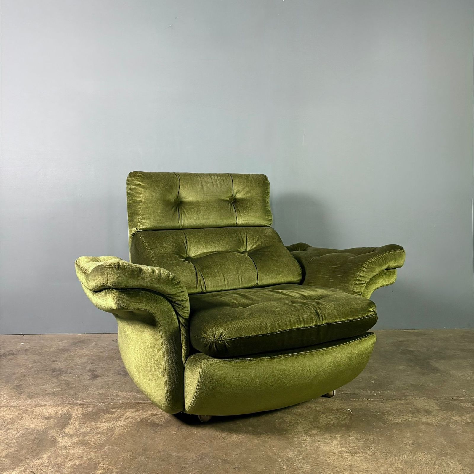 Mid Century Green Velvet Armchair Retro Mcm photo furniture