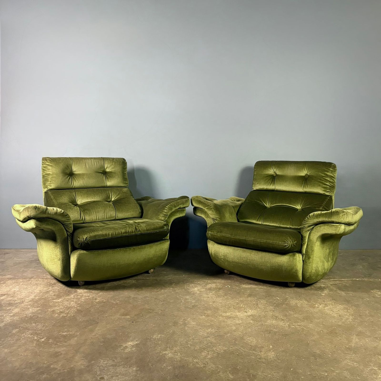 Mid Century Green Velvet Armchair Retro Mcm