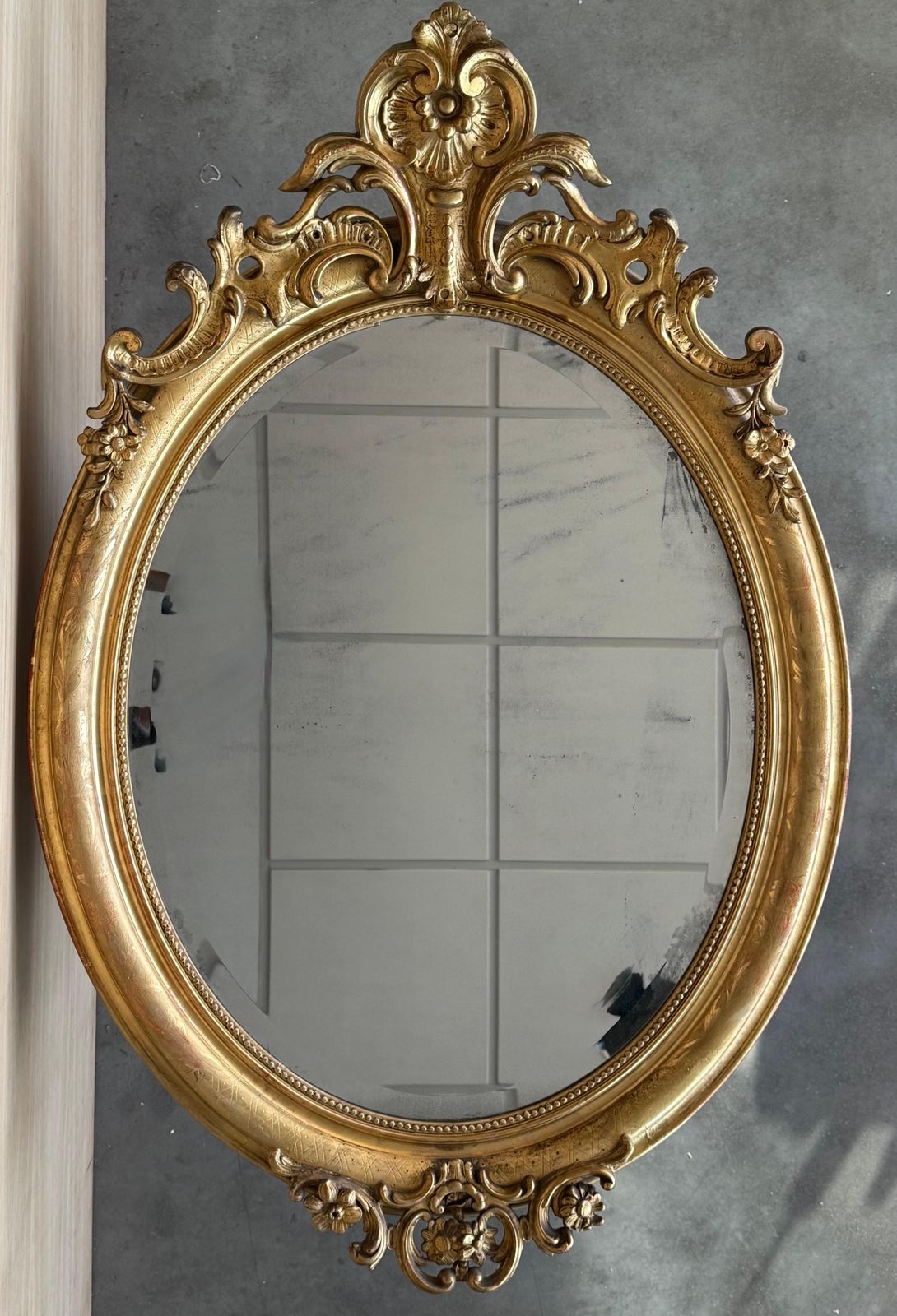 Miroir ovale d'époque Empire en bois doré, XIXe siècle photo furniture