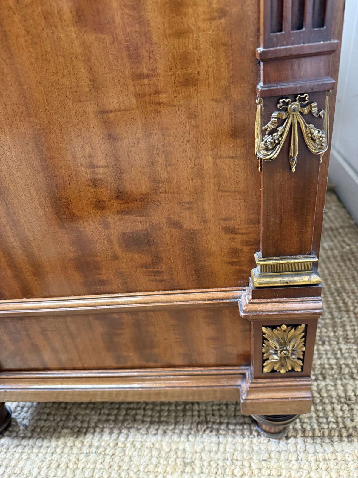19th Century Mahogany Commode / Chest Of Drawers “ Mon Krieger “ photo buy