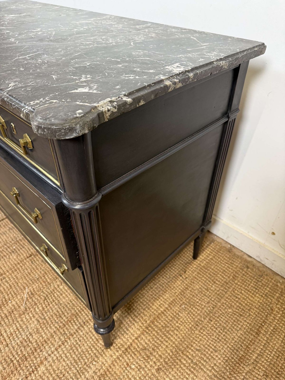 photo vinterior Early 19th Century Louis XVI Style Painted Commode / Chest Of Drawers