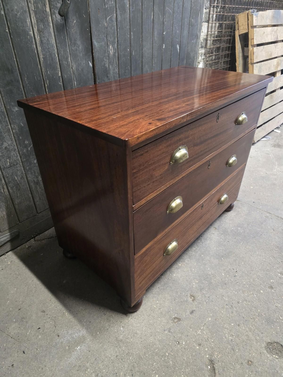 Antique 19th Century Victorian Chest Of Drawers photo vinterior