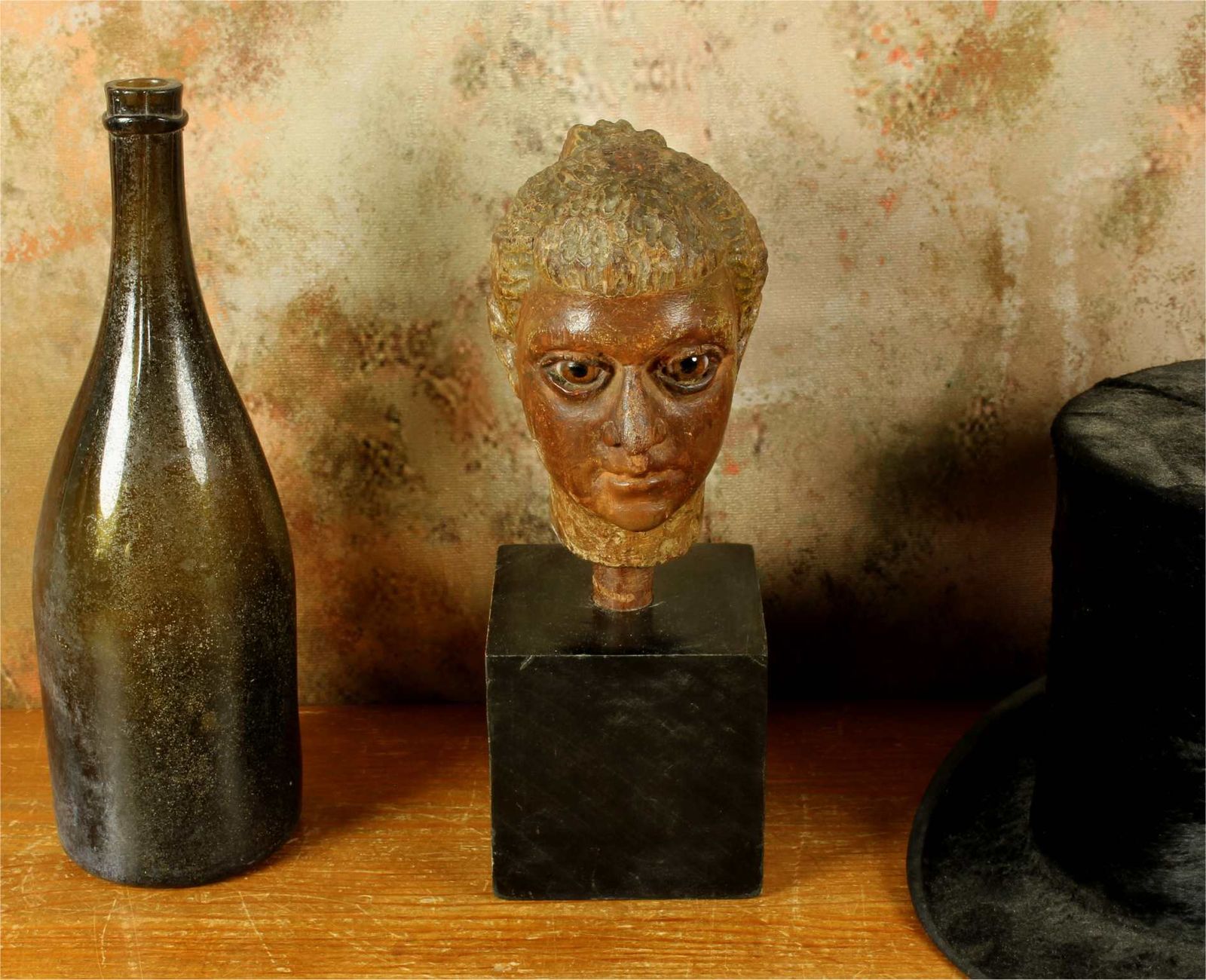 Antique Carved Wood Head. 18th Century Italian Polychrome Statue Carving. photo vinterior