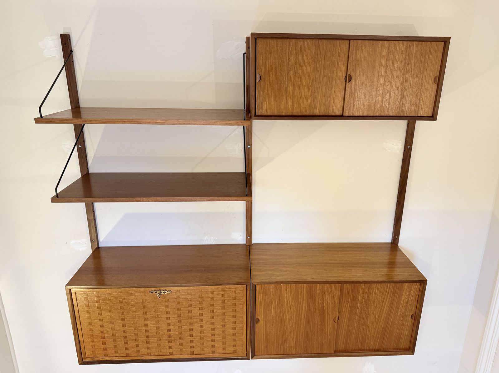 photo vinterior Two Bay Mid Century Danish Wall System By Poul Cadovius