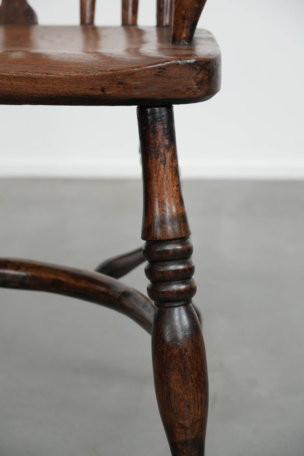 photo buy Set Of 6 Very Beautiful Antique English Windsor Chairs With A Fantastic Color Scheme And A Beautiful Patina