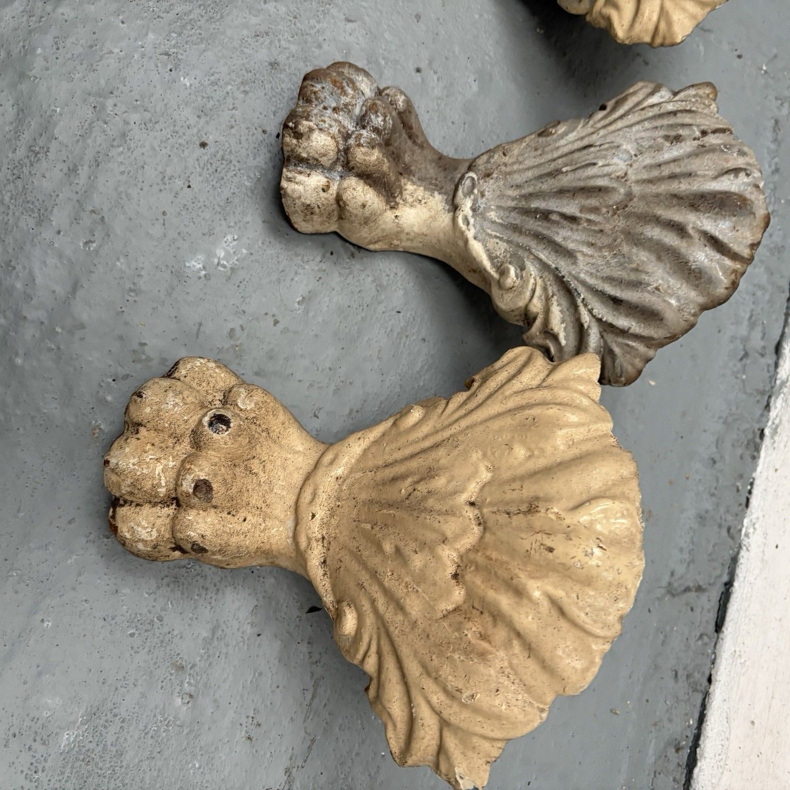 Set Four Antique Victorian Lion Paw Cast Iron Bath Feet photo for sale