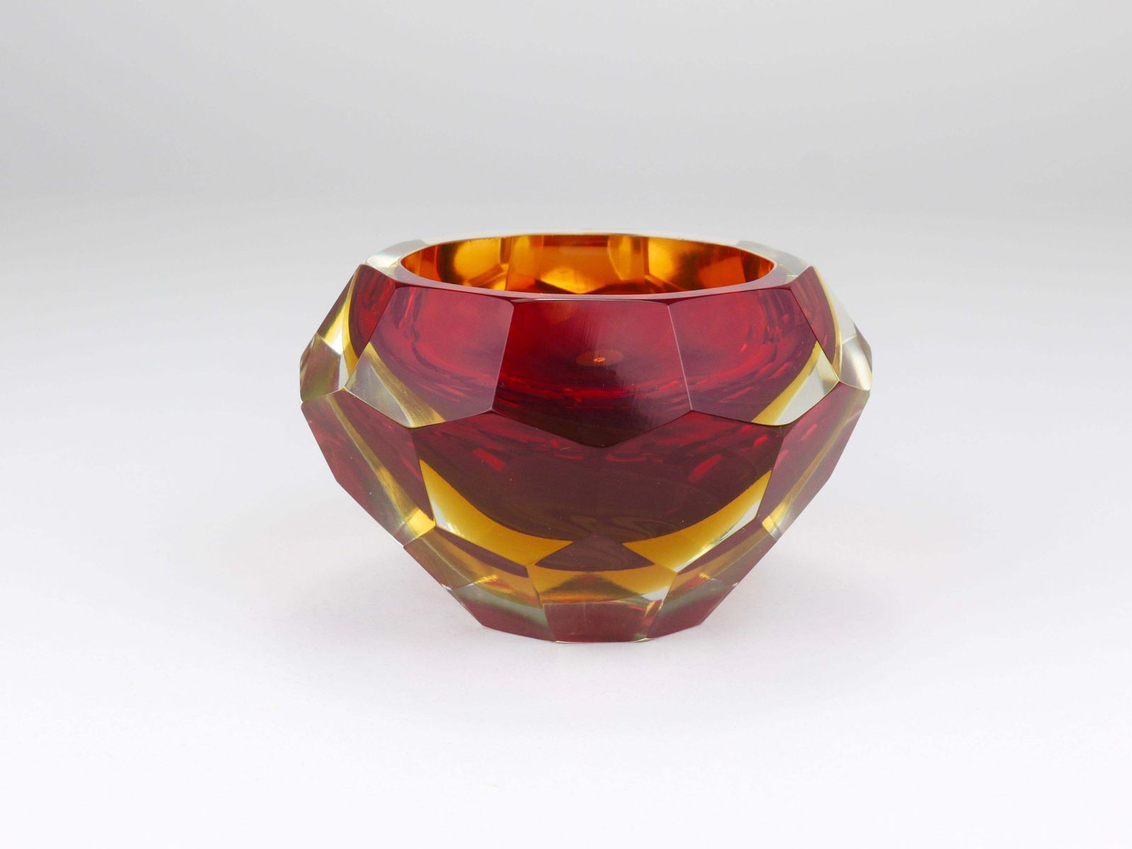 Mandruzzato Sommerso Faceted Caviar Murano Glass Diamond Bowl, Italy, 1960s photo for sale