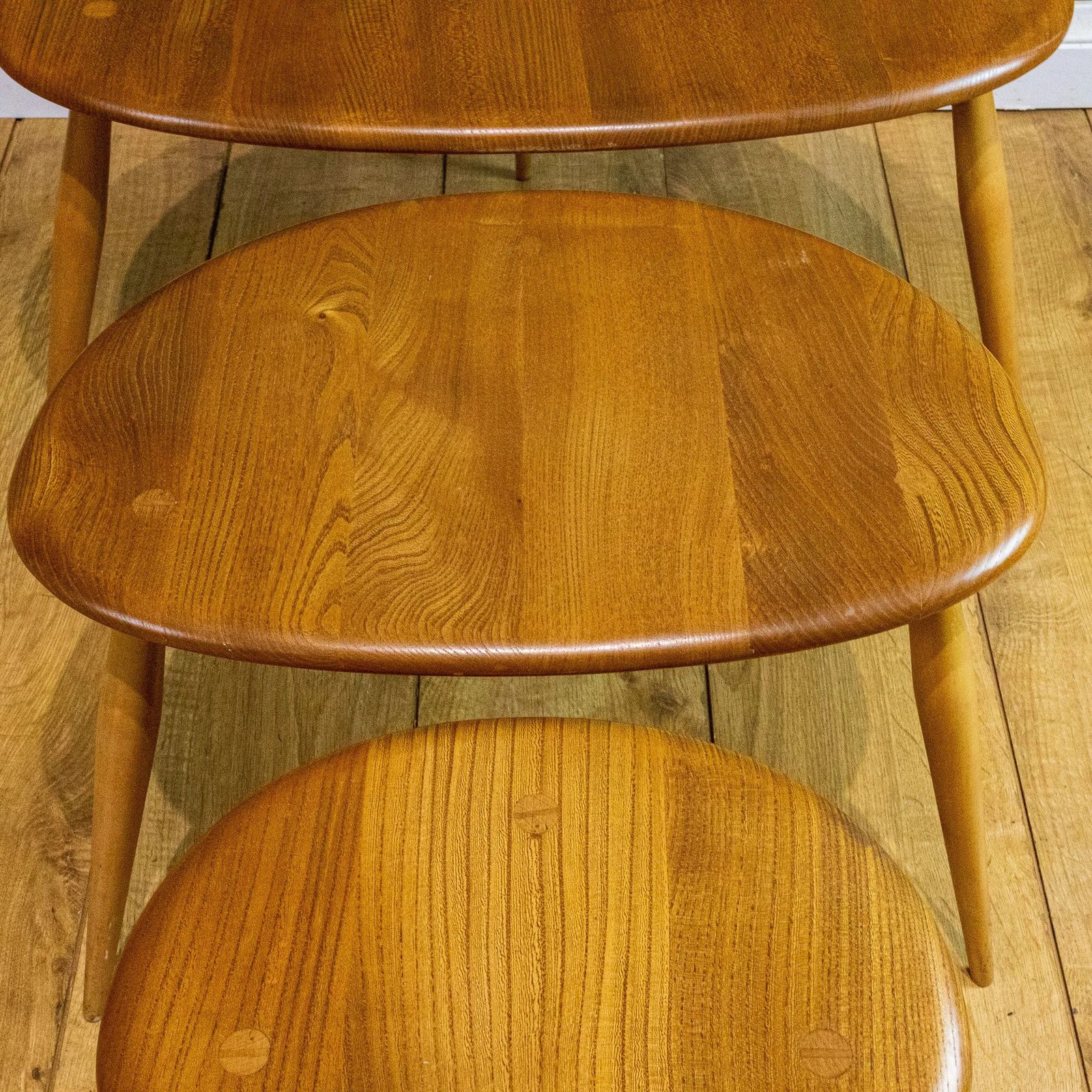 Ercol Blue Label Blonde Elm Pebble Nest Of Tables photo vintage