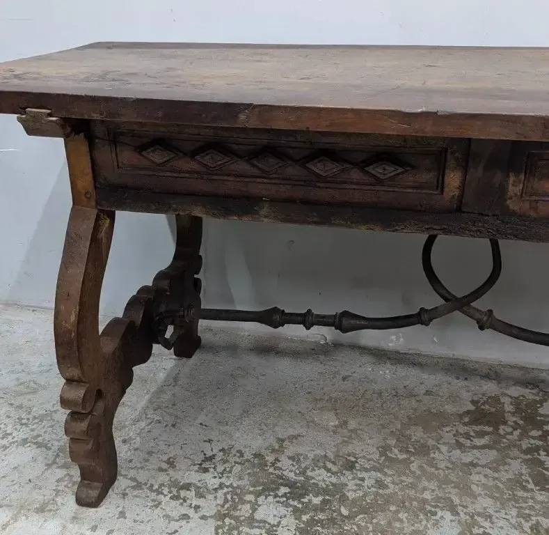 photo vintage 18th Century Period Walnut Desk With A Wrought Iron Crossbar