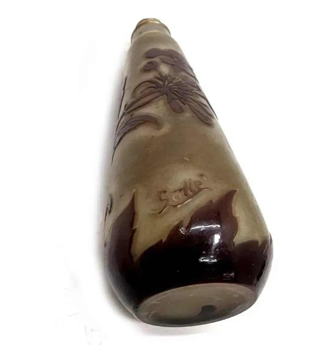 Emile Gallé Glass Paste Spray Bottle photo 427.0