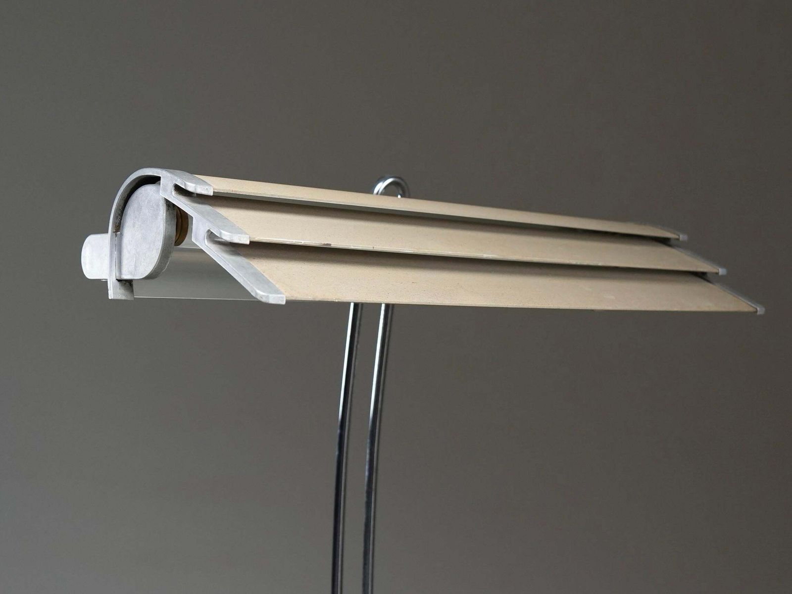Bureaulamp Van Gegoten Ijzer, Staal En Geribbeld Aluminium, Frankrijk, Ca. Jaren 1960 photo buy
