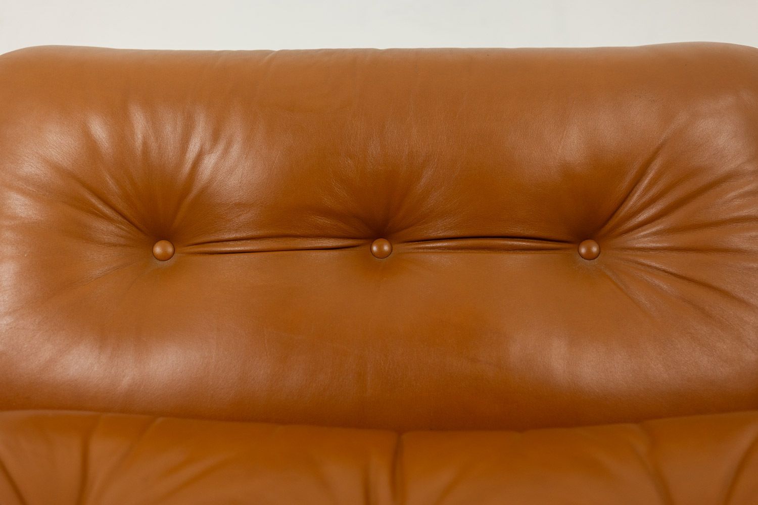 Mario Bellini, For B&B Amanta Leather Armchair. Circa 1970 photo 2000.0