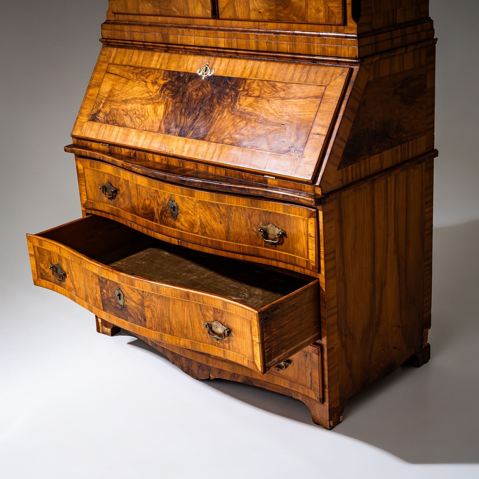 Baroque Secretary In Walnut, 18th/19th Century photo 6000.0