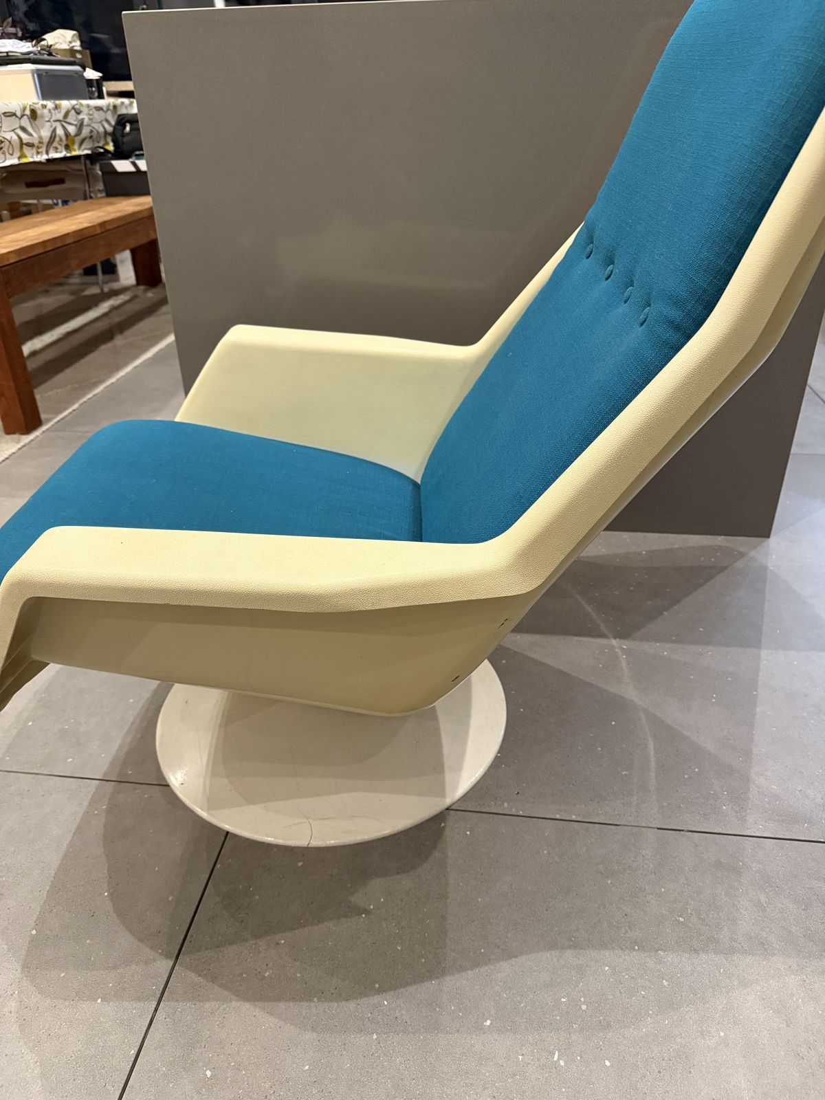 Vintage Robin Day For Hille 1970s Lounge Chair Iconic British Design   Cream And Teal photo 850.0