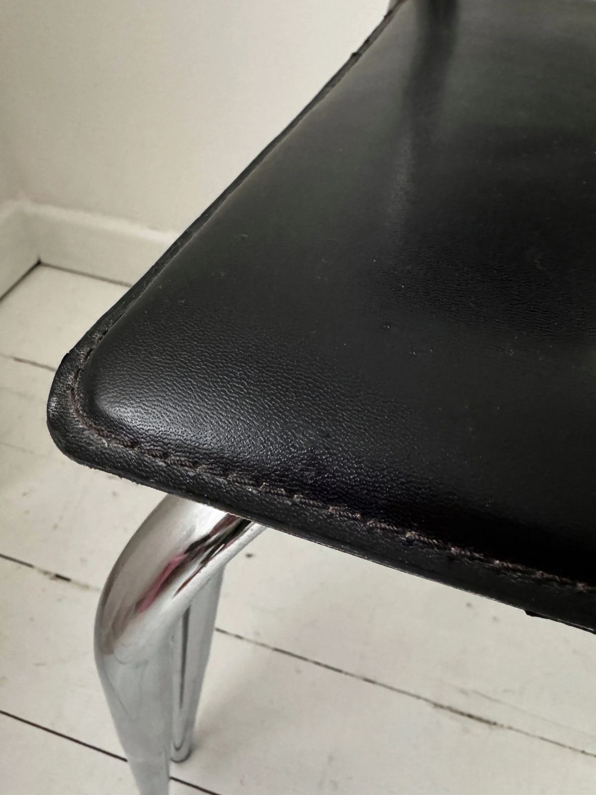 90s Tubular Chrome And Black Faux Leather Bauhaus Chairs 4 photo buy