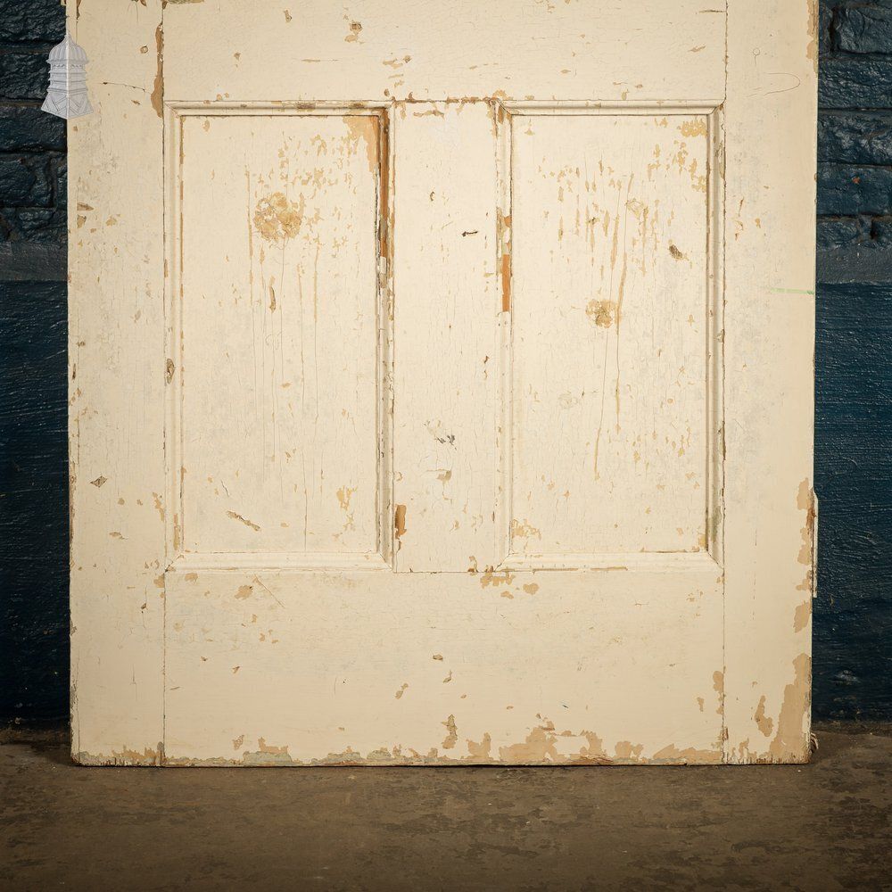 332.0 6 Panel Door, Moulded Panels With Distressed Green Paint photo