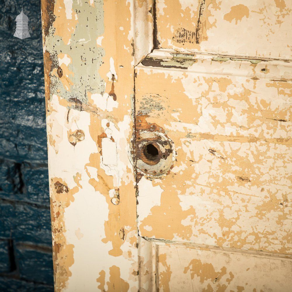 6 Panel Door, Six Moulded Panels, Distressed Cream Paint photo 375.0