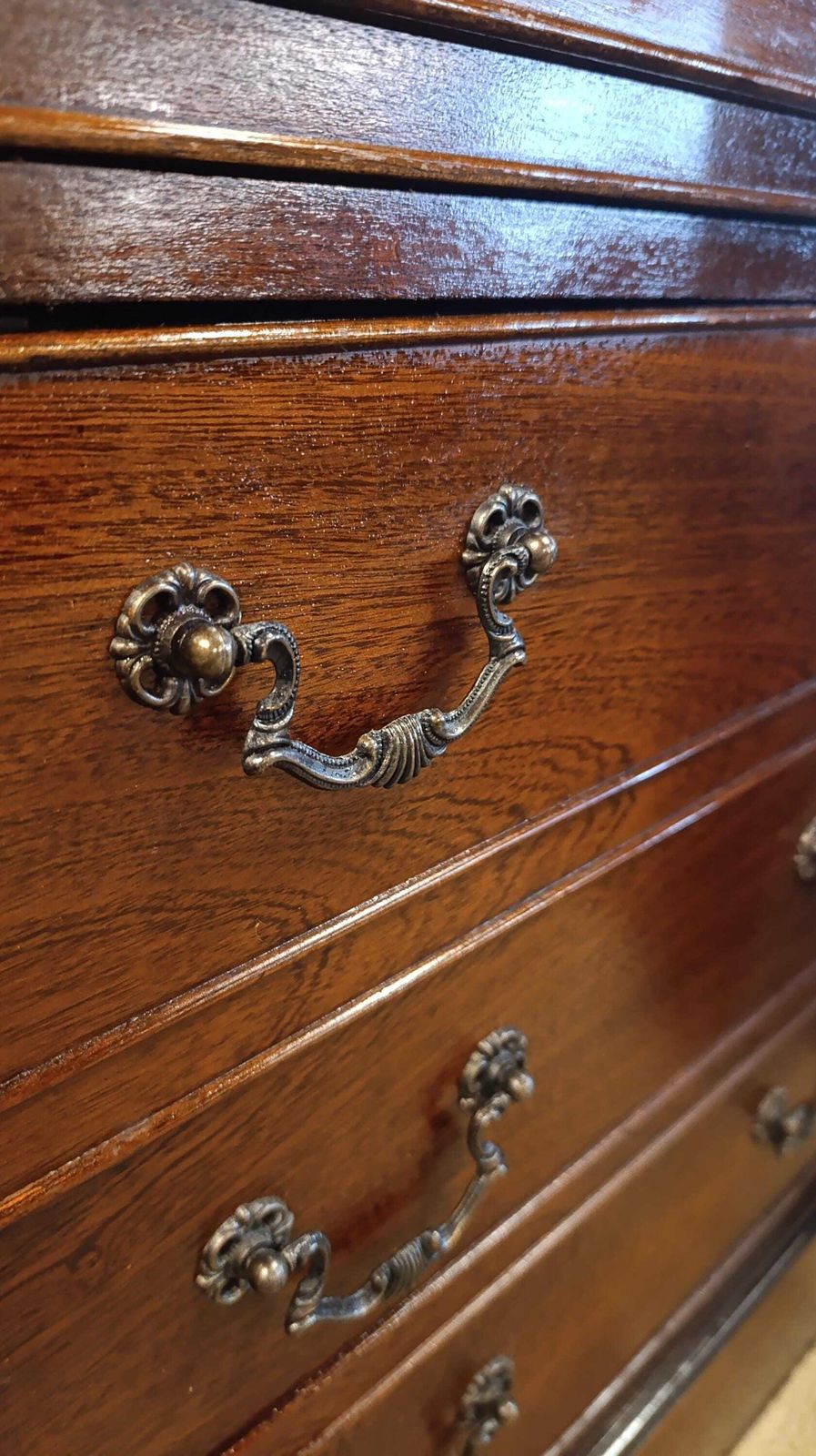 Reproduction Mahogany Veneer Desk With Tooled Leather Top photo buy