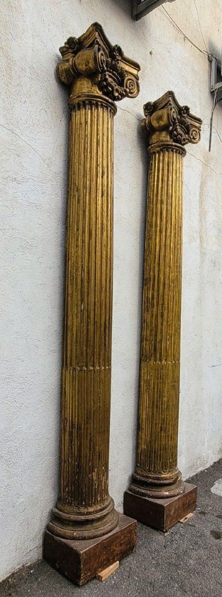 Important Pair Of Carved Gilded Wooden Columns (3m), 18th Century photo vinterior