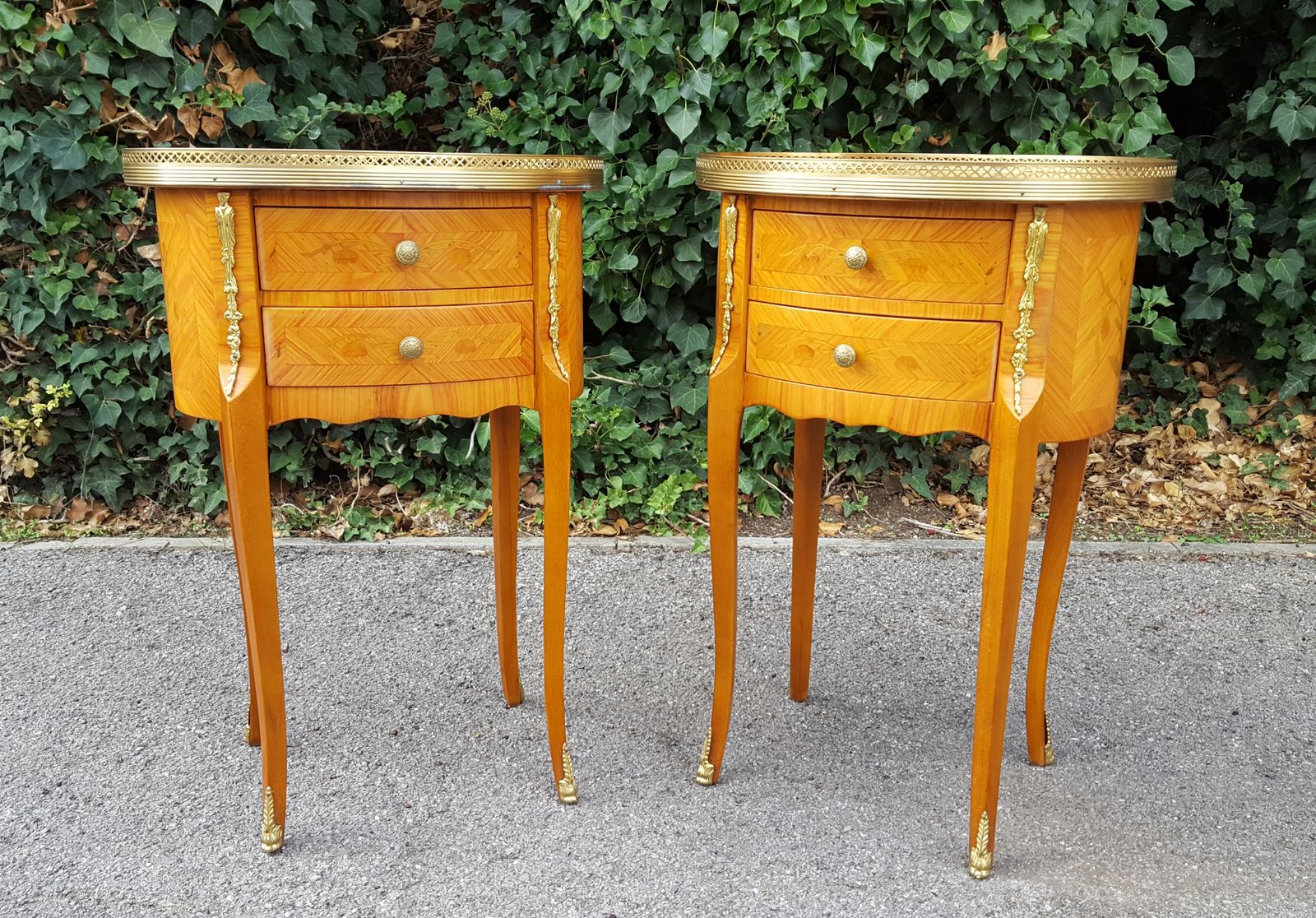 Matching Pair Of Italian Bedside Tables By Fratelli Cattaneo Novedrate