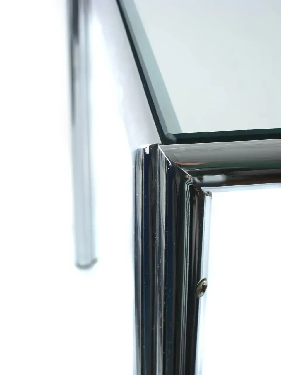 Vintage Salontafel Met Verchroomd Stalen Frame En Glazen Blad | Modernistisch Design Jaren 1960–1980 photo Meubels