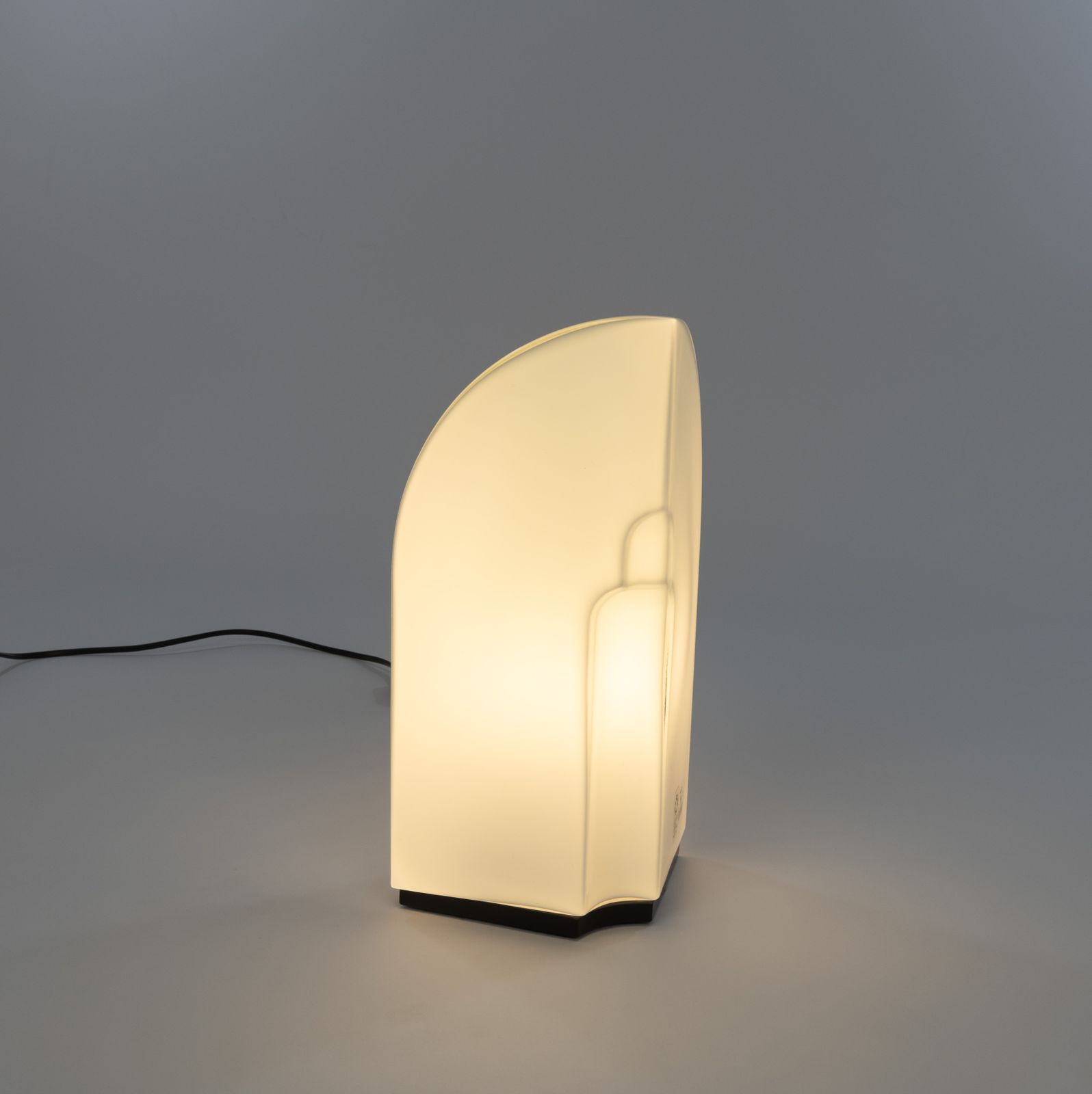 photo furniture Tiki Table Lamp By Kazuhide Takahama For Leucos, 1980s