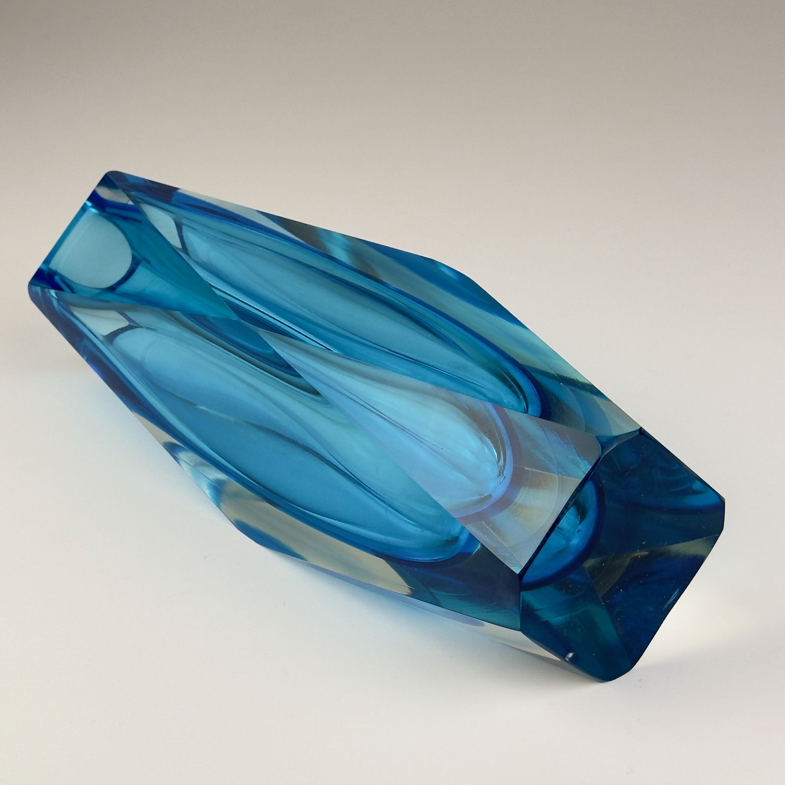 440.0 Sommerso Blue Murano Glass Vase, Style Flavio Poli, Italy 1970s photo