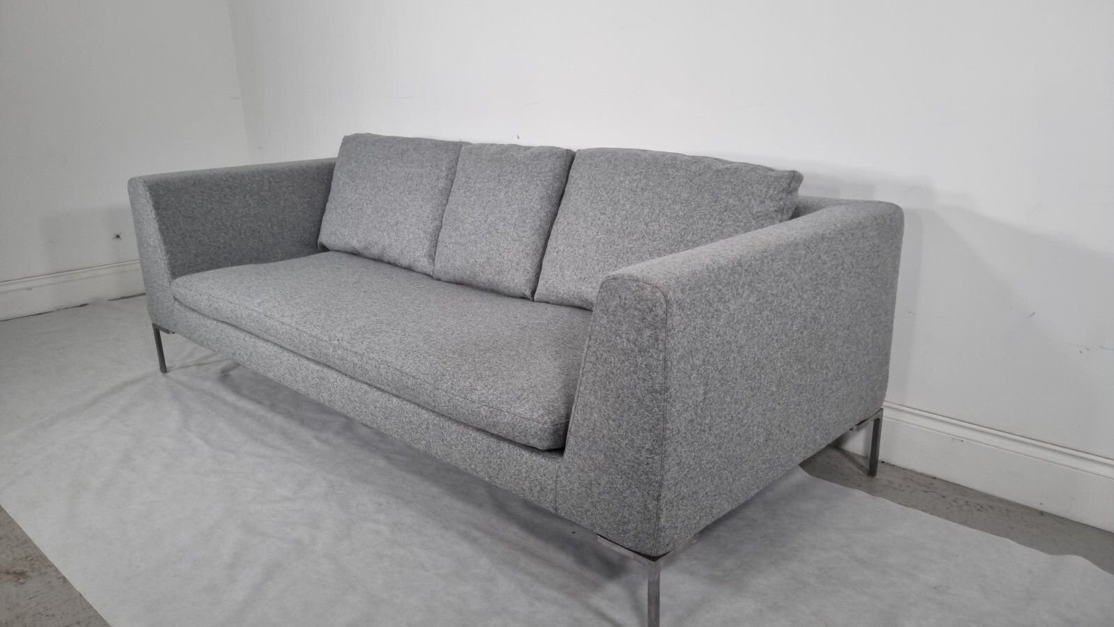 Bb Italia Charles Sofa In Luxuriously Soft Light Grey Wool Impeccable Condition photo Furniture