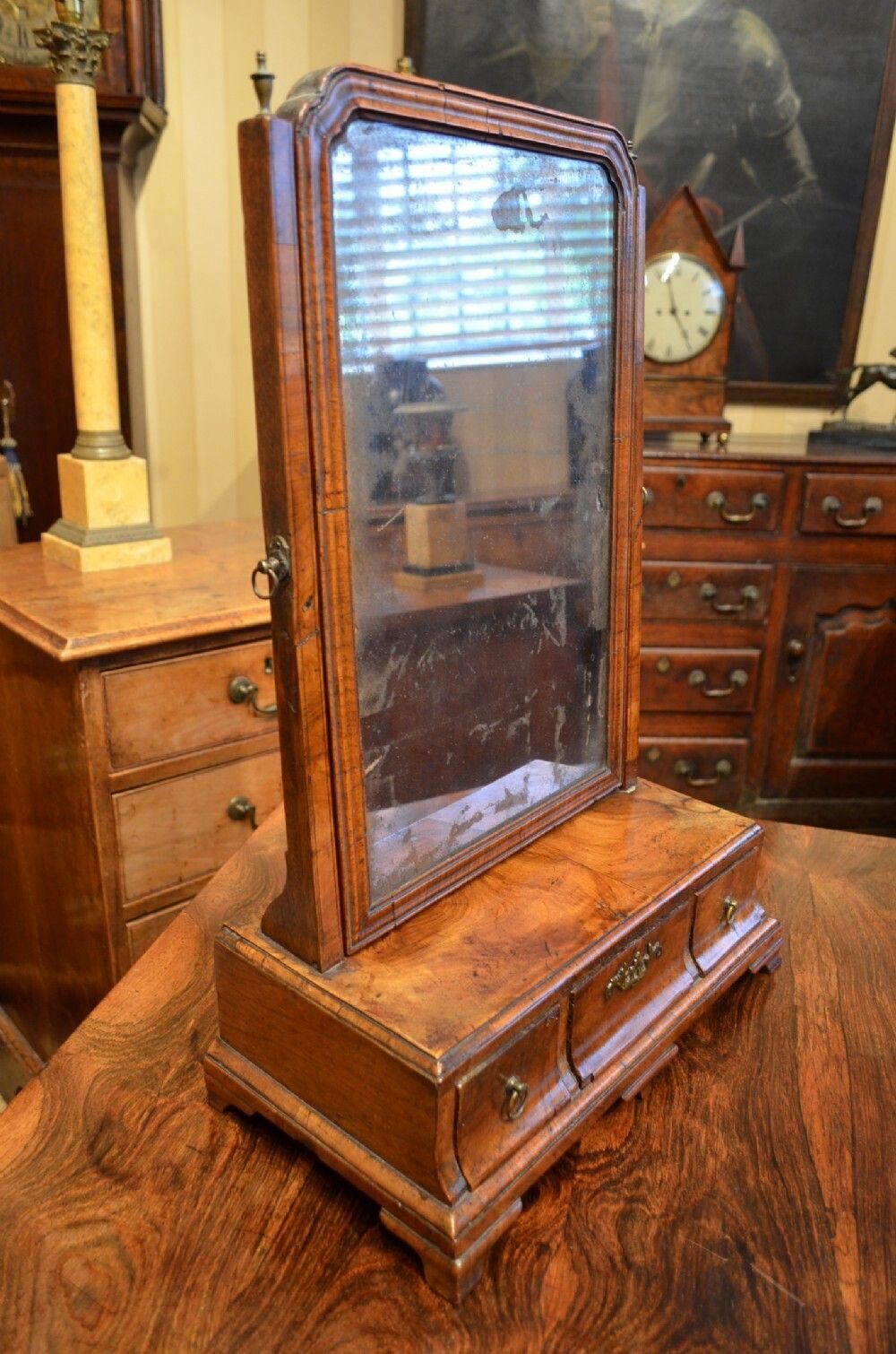 Early 18th Century Walnut Dressing Mirror. photo vinterior
