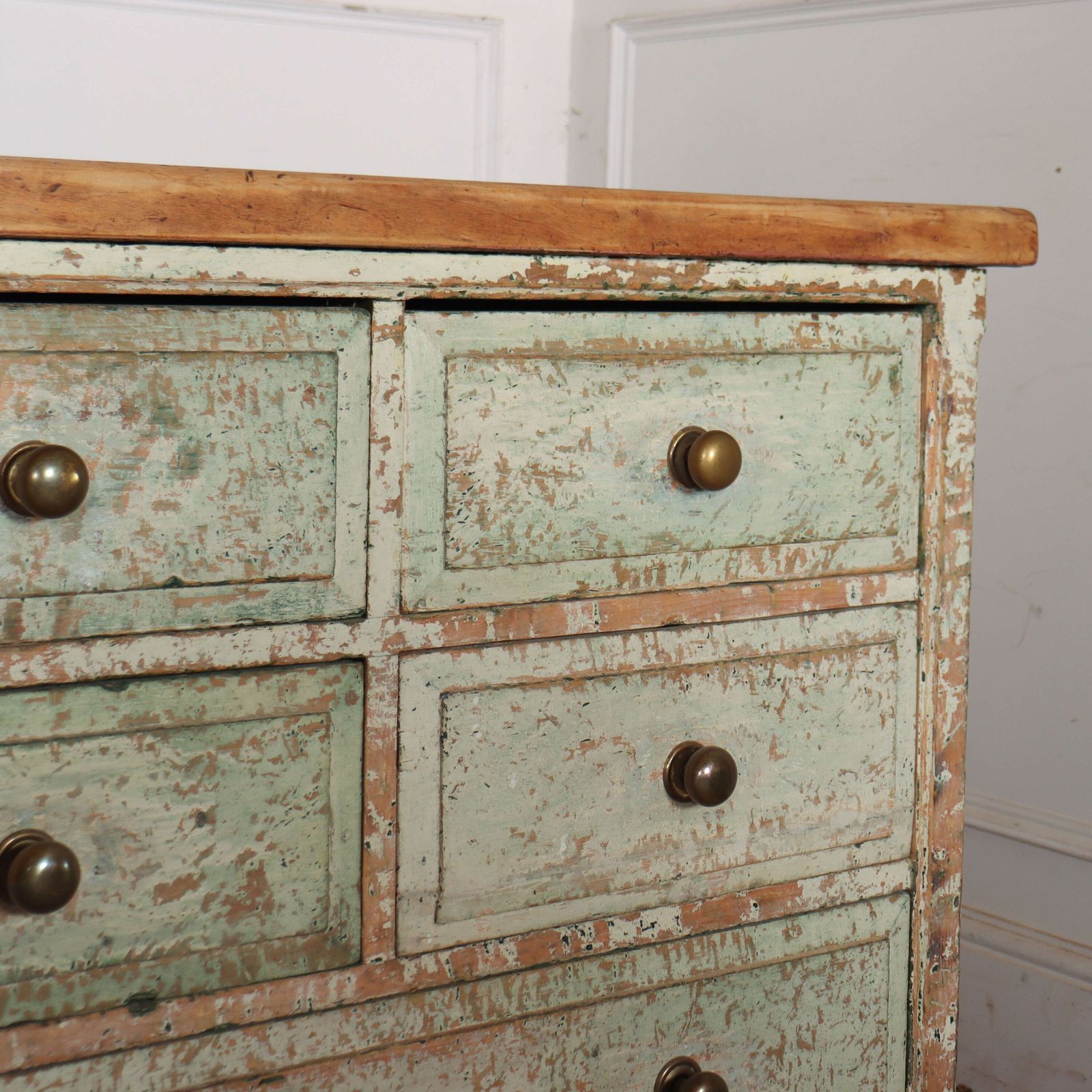 9594.0 English Country House Dresser Base photo