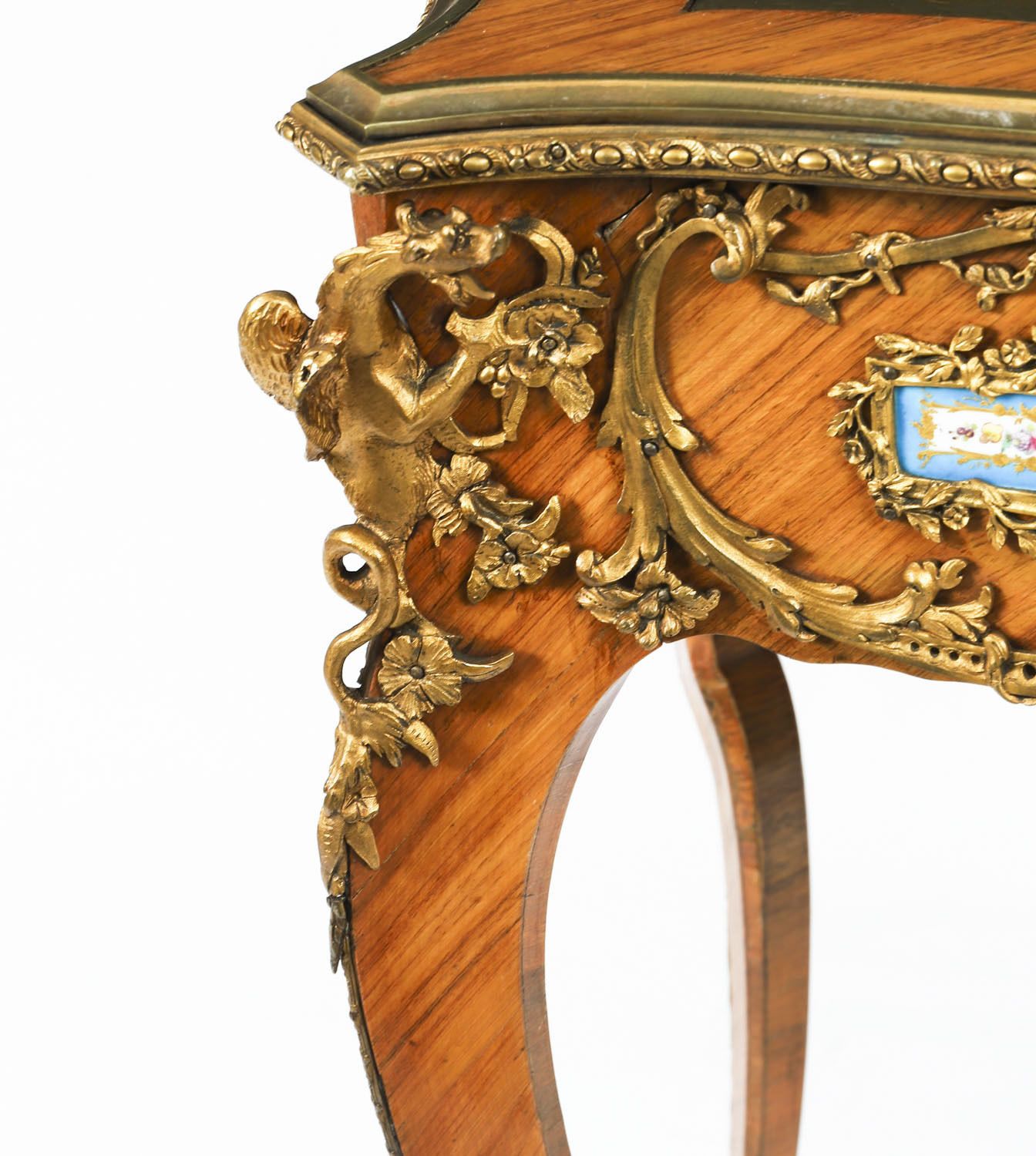 photo vinterior Fine Antique French Kingwood Ormolu Bureau Plat  Desk After Linke 19th C