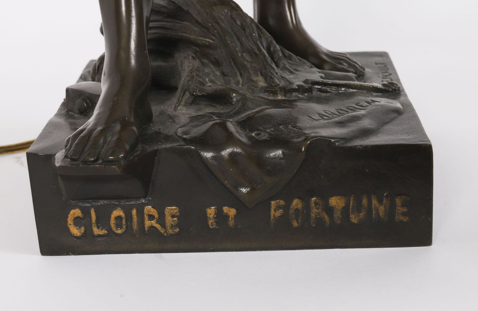 photo vintage Antique Large French Bronze Lamp Of 'Gloire Et Fortune' By Emile Picault 19th C