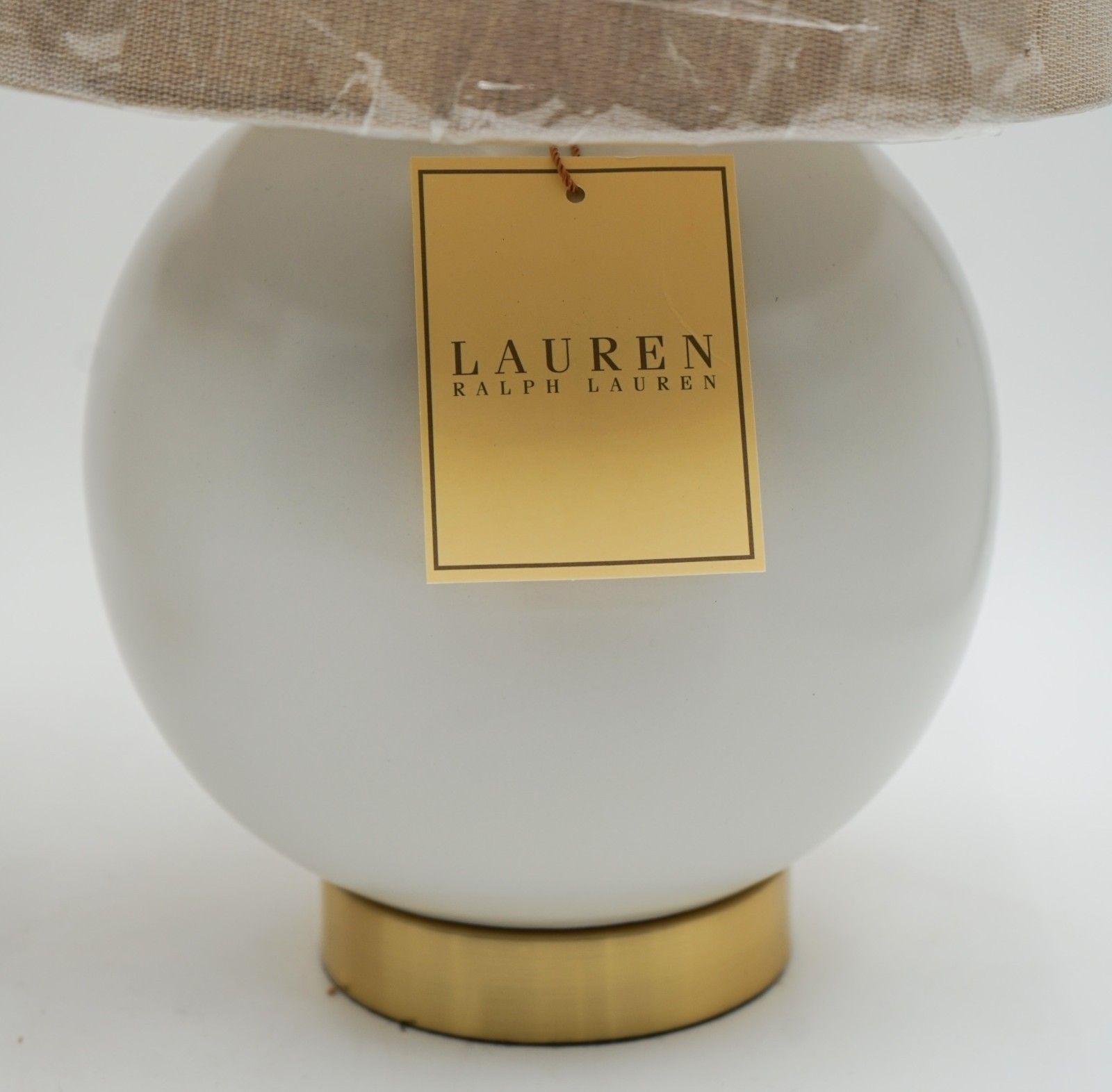 Pair Of Ralph Lauren Ex Display White Ceramic Table Lamps Including Shades (1/2) photo vinterior