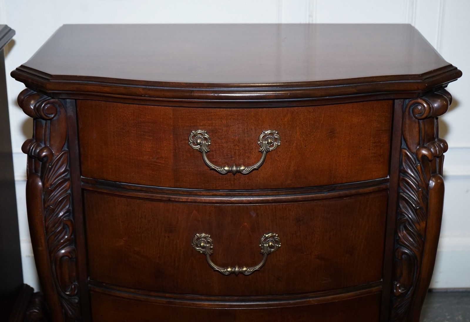 1495.0 Pair Of Large American Chippendale Style Nightstands Bedside Tables photo