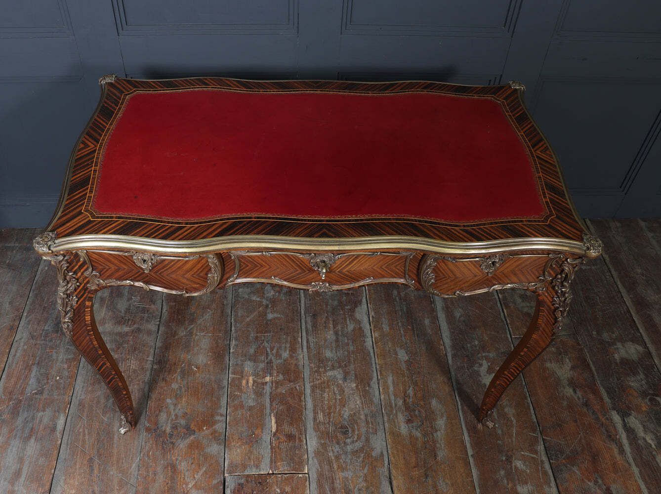 Louis XV Style Kingwood & Ormolu Bureau Plat By Simon Loscertales photo vintage