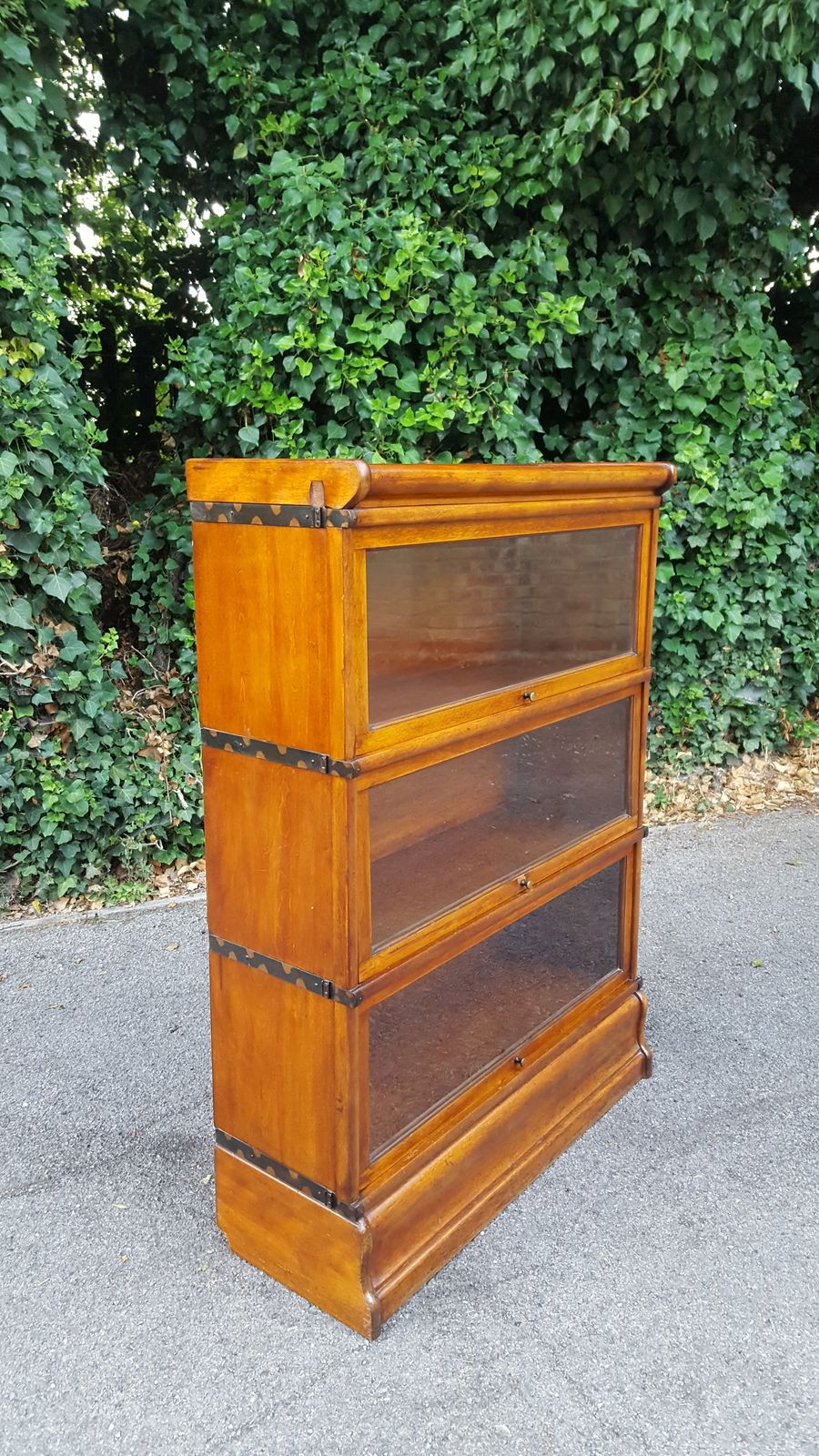 photo furniture The Globe Wernicke Co Elastic Bookcases Cincinnati USA
