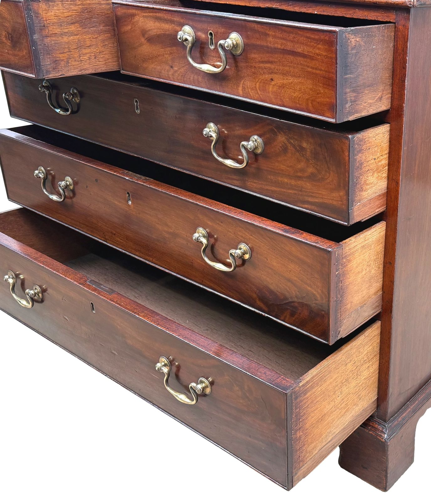 18th Century Chippendale Period Mahogany Chest Of Drawers (England, Circa 1760) photo furniture