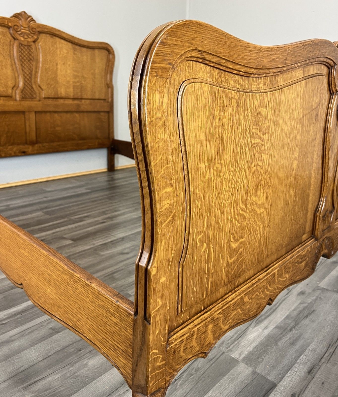 photo furniture Bed Vintage French Louis XVI Double Bed Frame Oak Carved Headboard Lot 4588